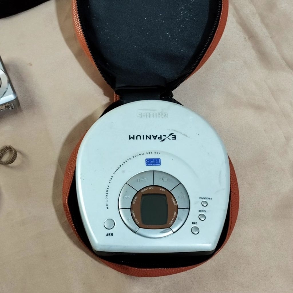 Original Vintage Traveling Discman Soft Case/Tas pelindung discman