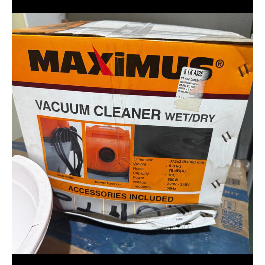 Vacuum cleaner wet/dry second