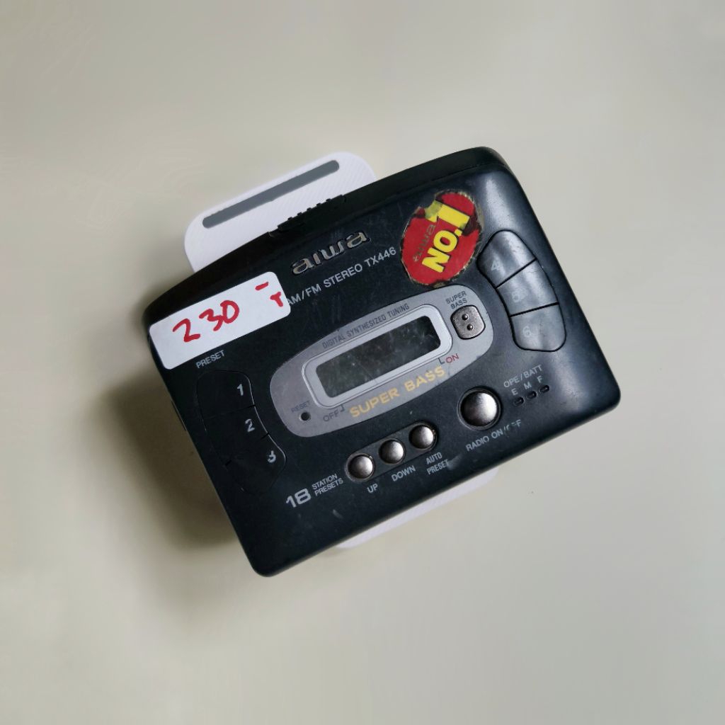 Walkman Aiwa Cassette Player portable