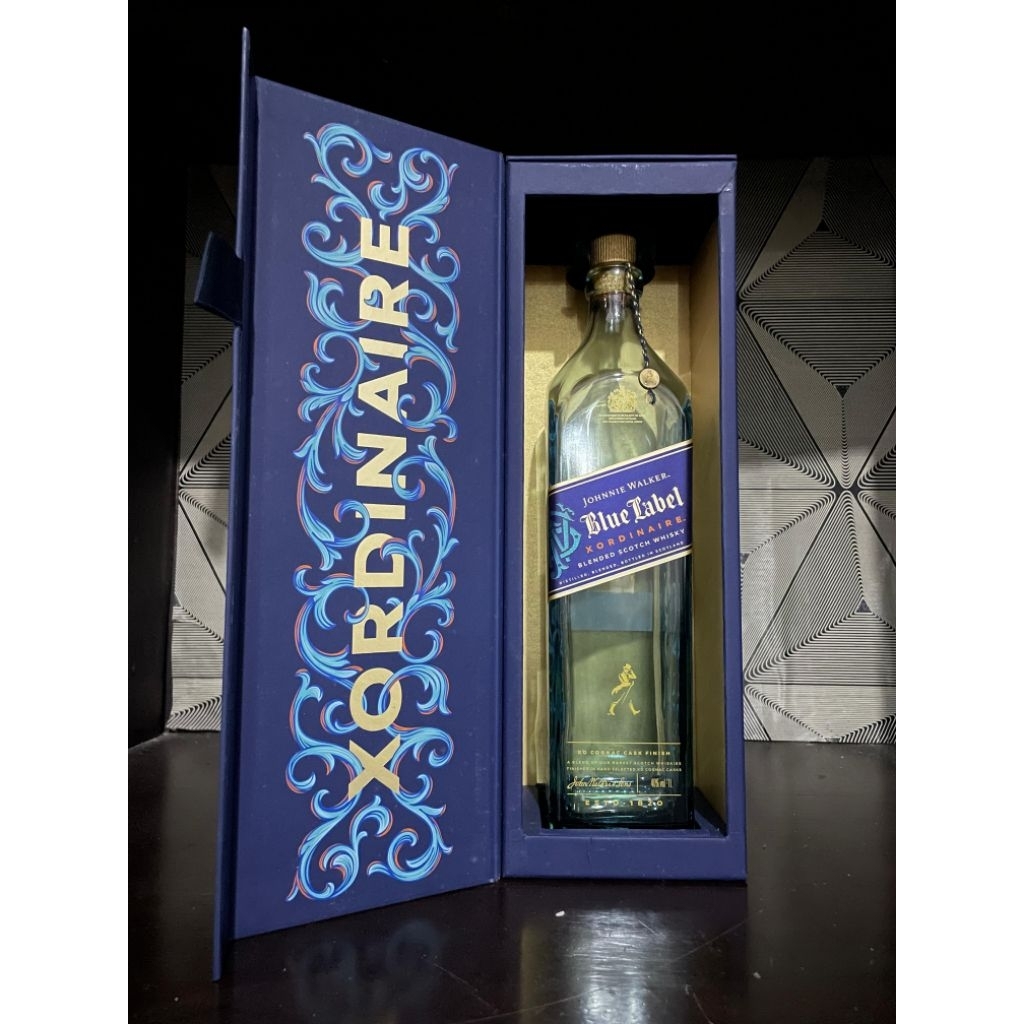 Botol bekas miras JW Blue Label Limited Edition Year Of Pig 1 Ltr + Box