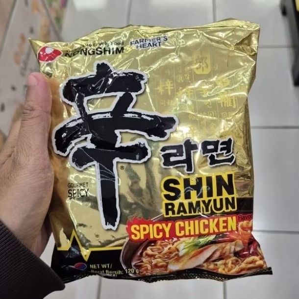 Nongshim Shin Ramyun mie instant noodle rasa Spicy Chicken IMPORT 120gr