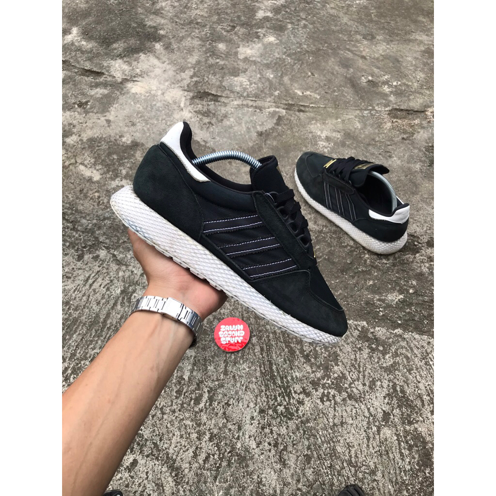 Adidas Forest grove Bw size 42.5