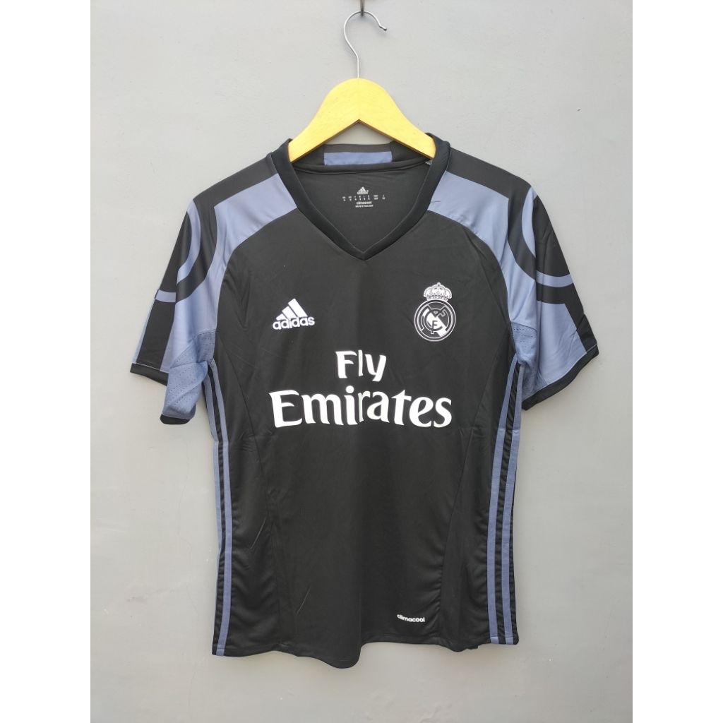 JERSEY REAL MADRID 3RD THIRD RETRO/VINTAGE MUSIM 2016/2017 GRADE ORI