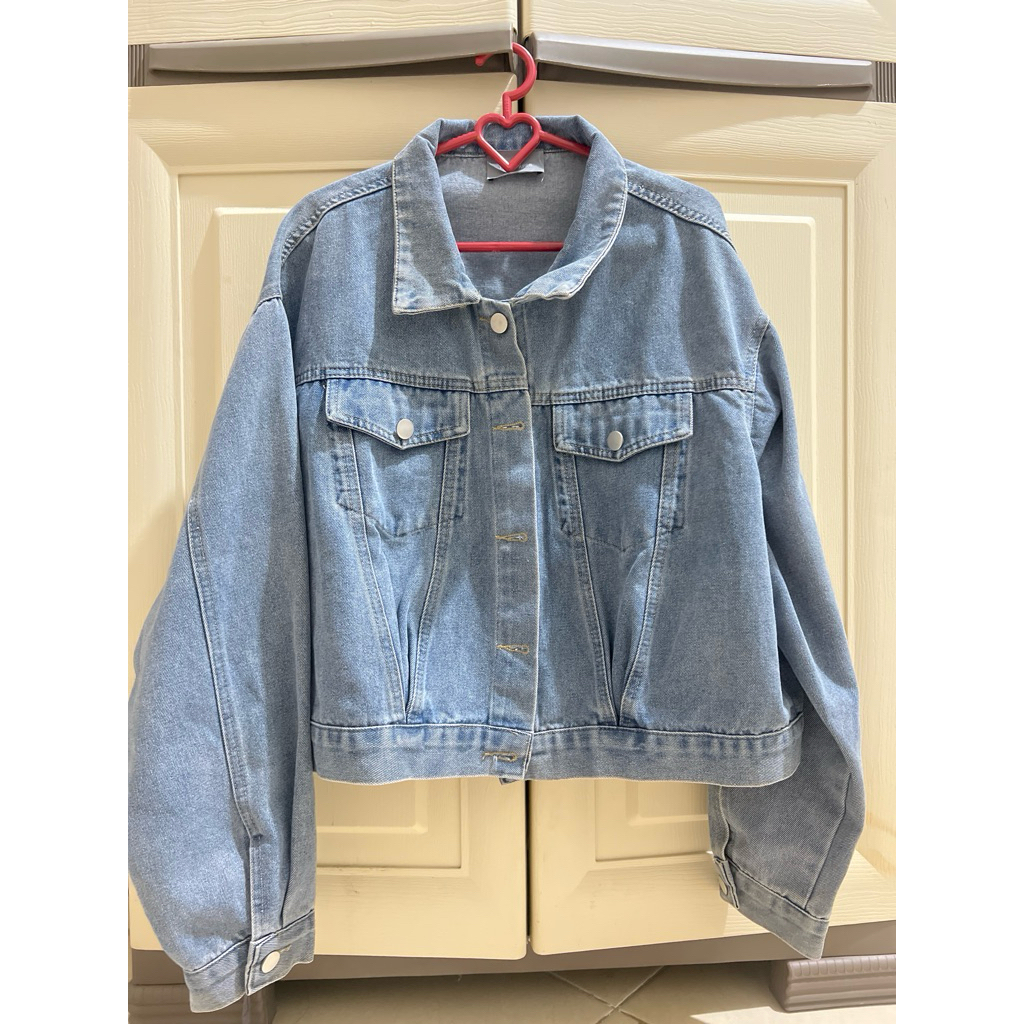 preloved denim jaket this is april