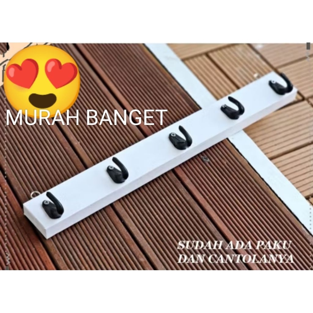 Gantungan kayu putih cantolan baju dinding estetik