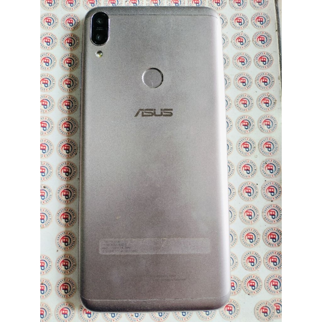 Asus zenfone max pro M1 . kondisi mati