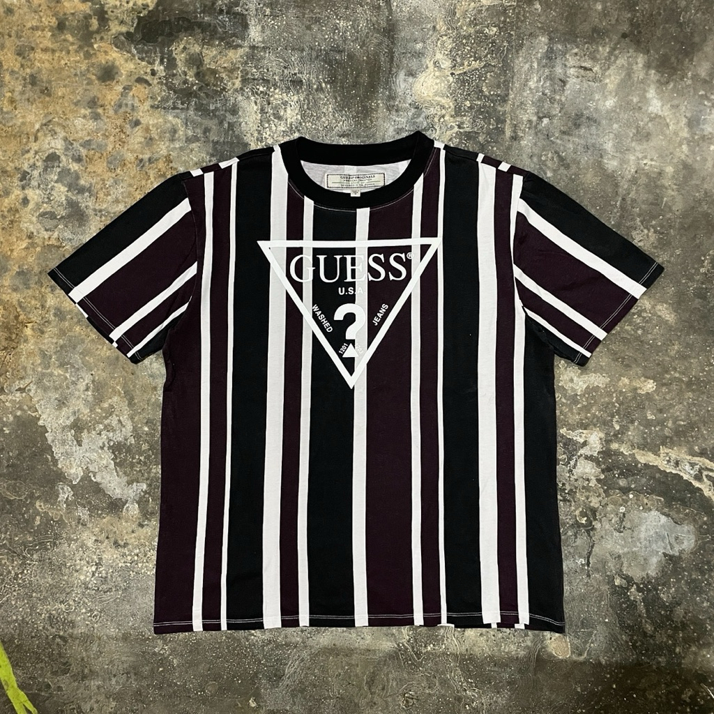 Guess Triangle Stripe