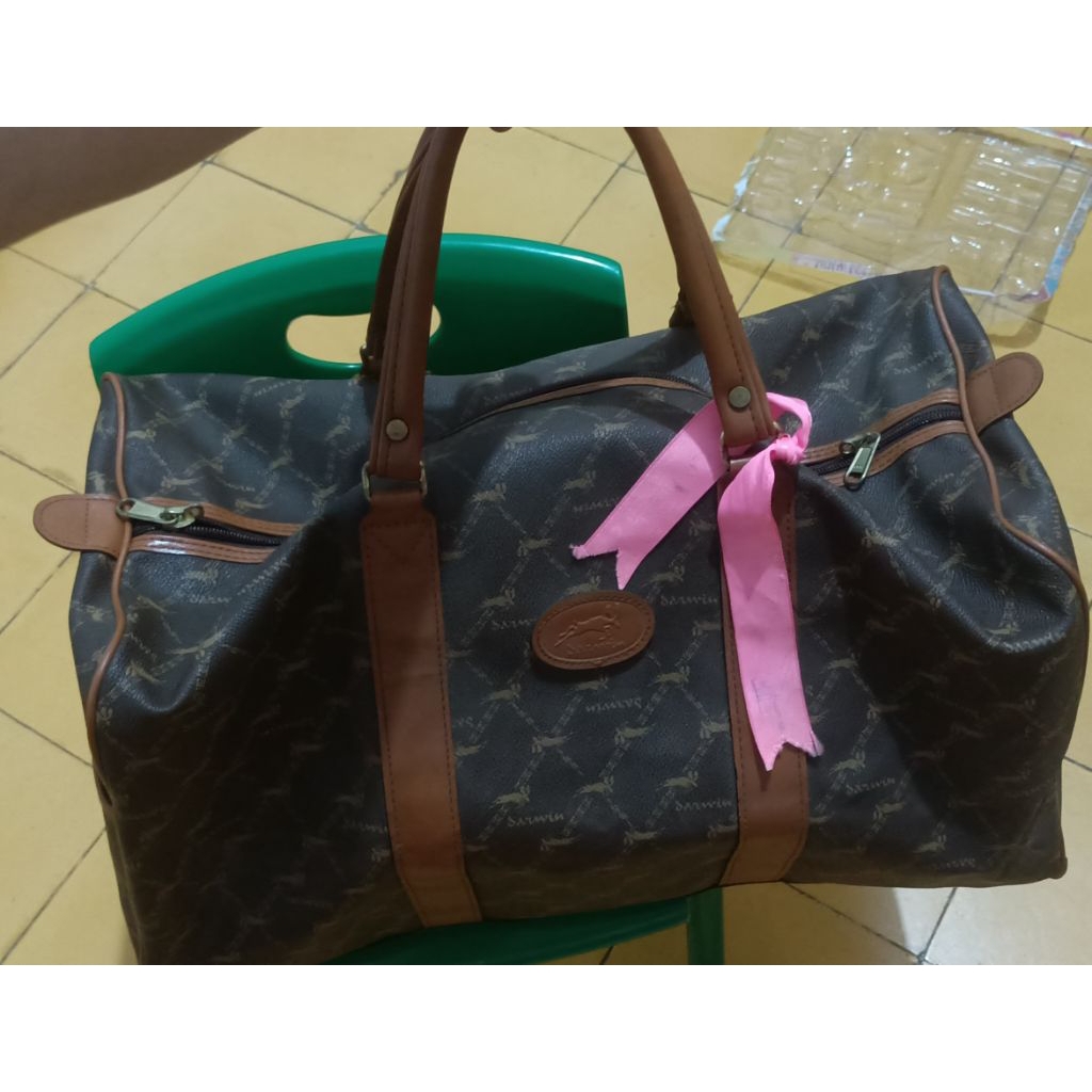 Tas besar baju jinjing