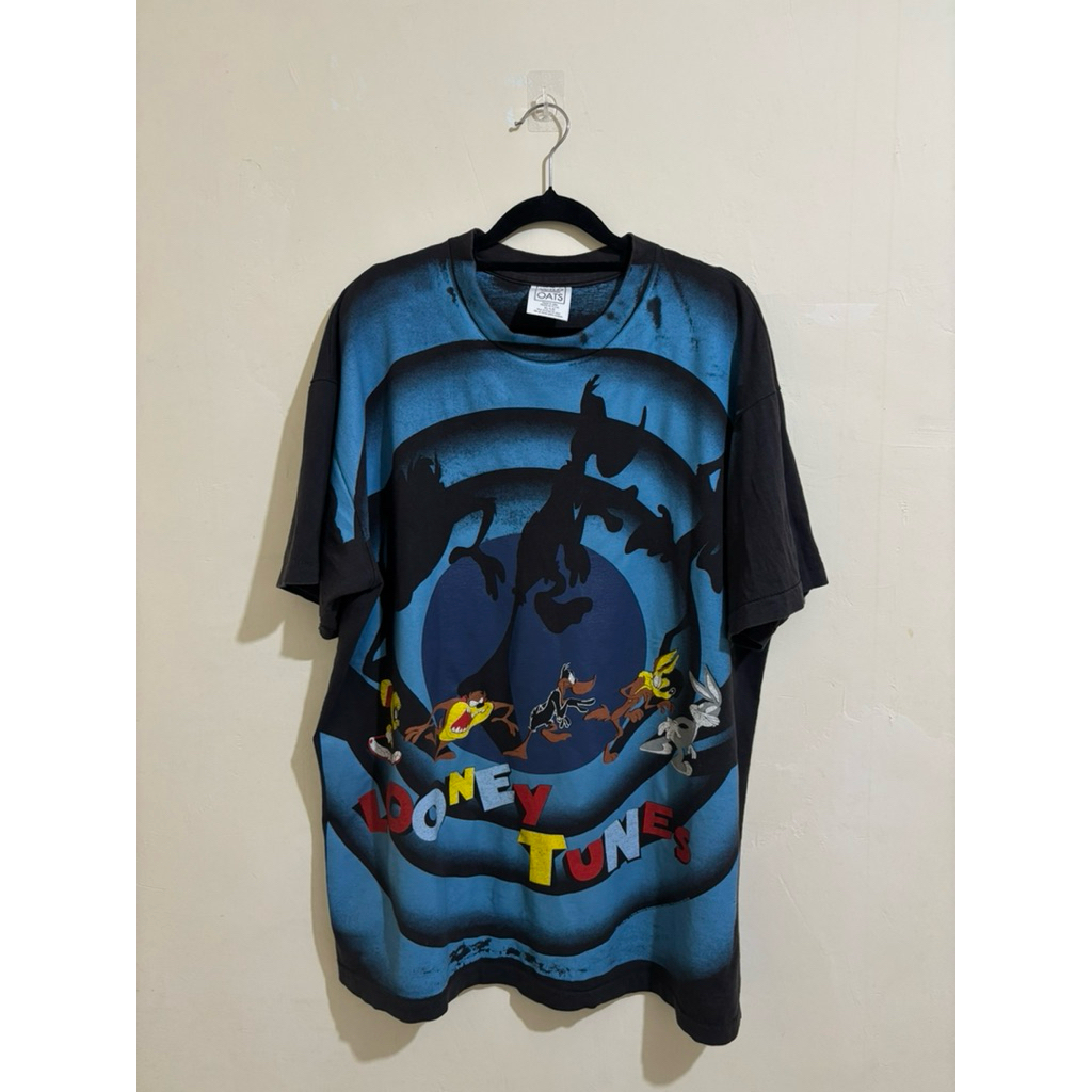 Vintage 1992 “Looney Tunes Shadow”