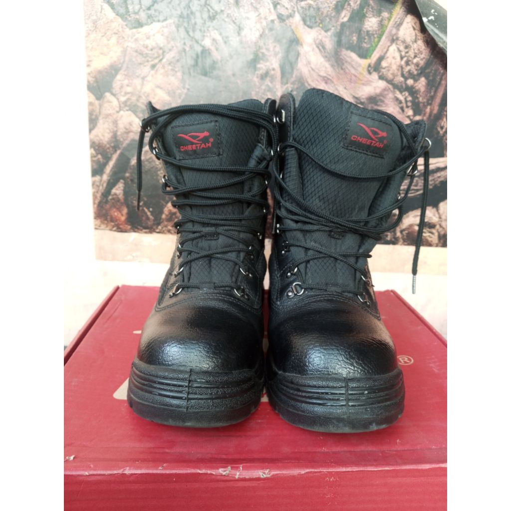 sepatu safety cheetah 41 bekas seperti baru