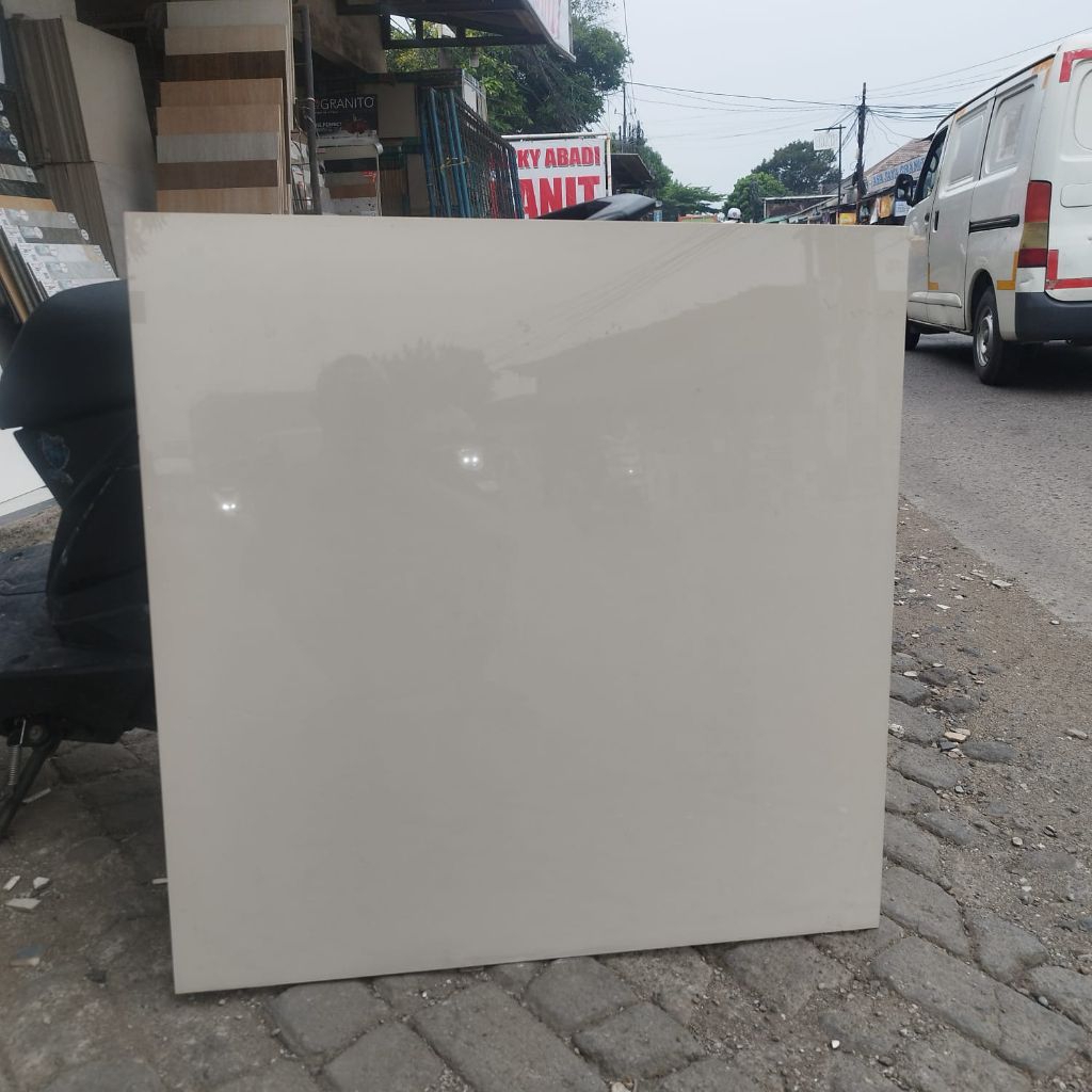 Granit Cream polos 80x80 Glaze Polish