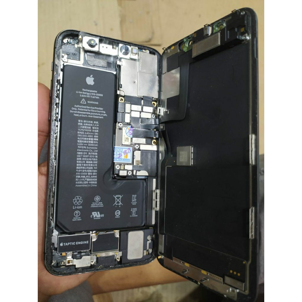 mesin dan housing  part" bawah iphone 11 pro copotan original tested bergaransi