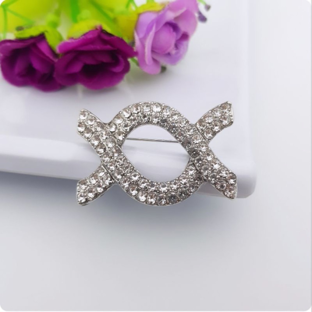 Brooch HL by Heaven Light / Bros Wearing Klamby Bros HL / Bros Dada / Bros Hijab / Bros Jilbab / Bro