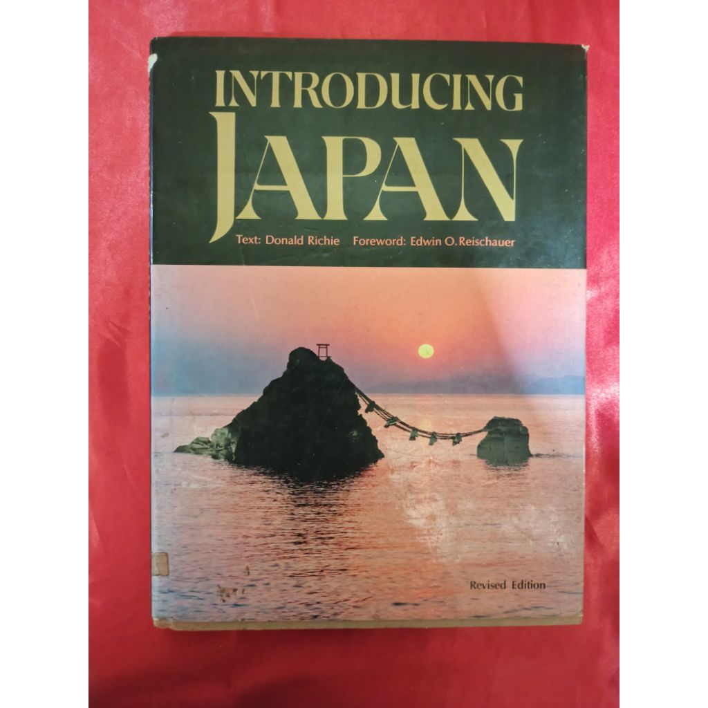 Buku Introducing Japan oleh Donald Richie, dengan kata pengantar oleh Edwin O. Reischauer, dalam edi