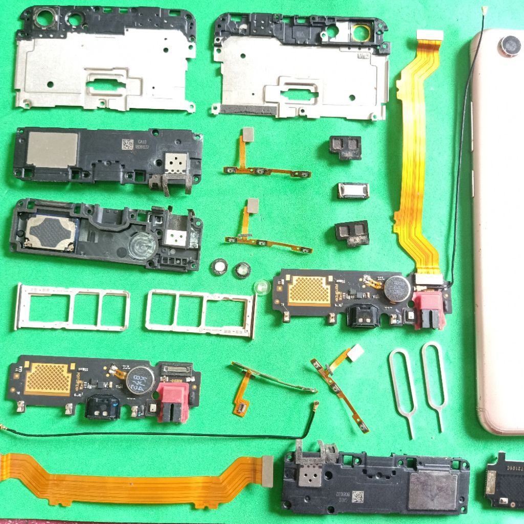 Sparepart Copotan Vivo Y71 Second Original  Speaker atas  Buzzer Speaker bawah  kabel siyal  kaca la