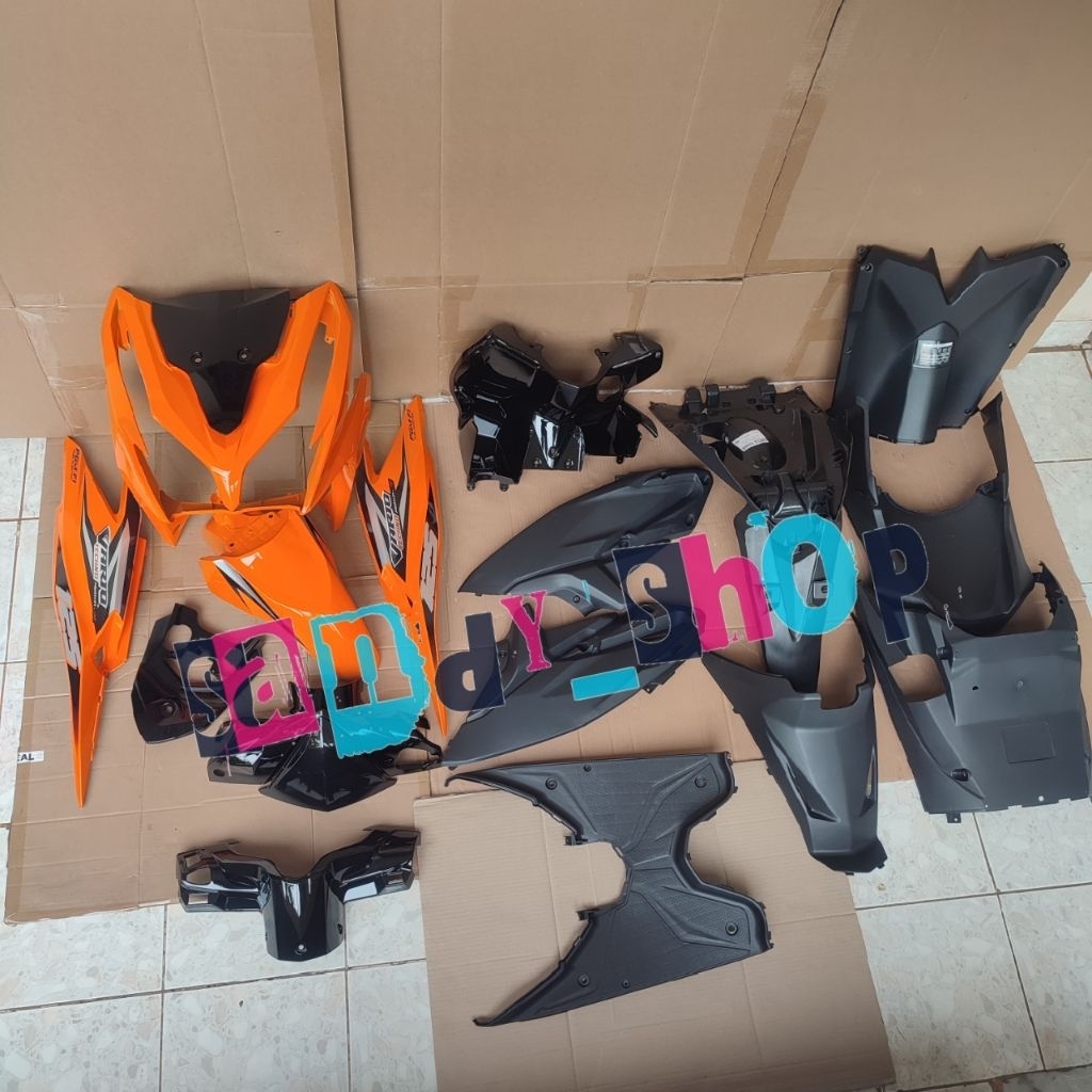 Full Body Halus Kasar Honda Vario Techno 125 Fi Old KZR Orange Berstriping