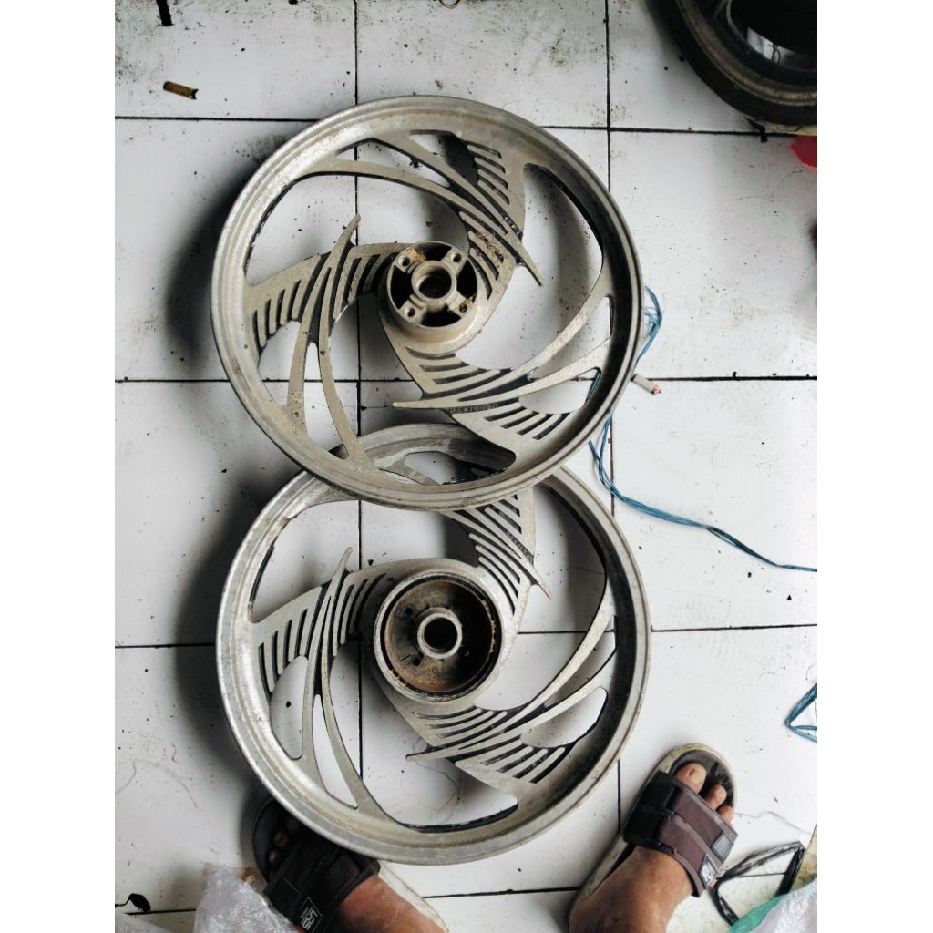 PELEK DEPAN BELAKANG PALANG KIPAS YAMAHA FIZ R VEGA LAMA ORIGINAL COPOTAN MOTOR SCON REAL PIC