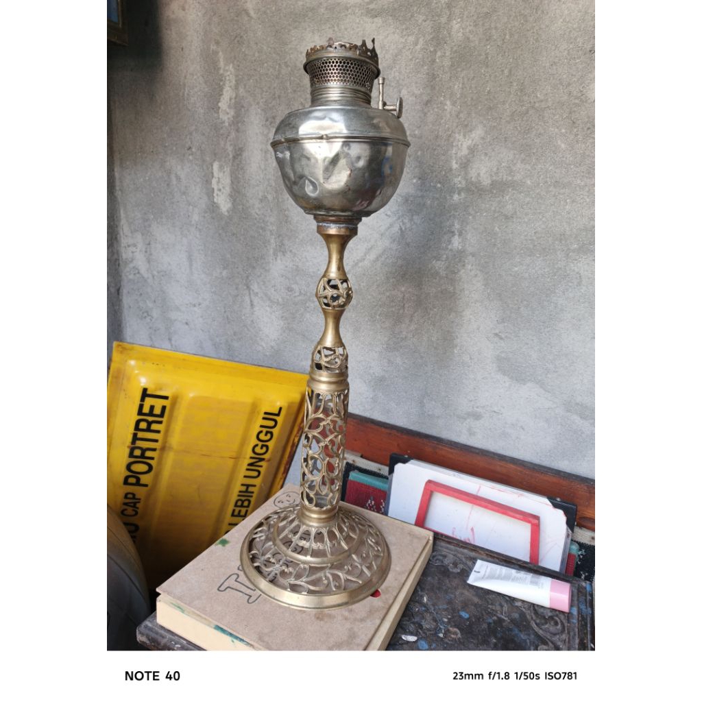 lampu meja kuningan jadul antik