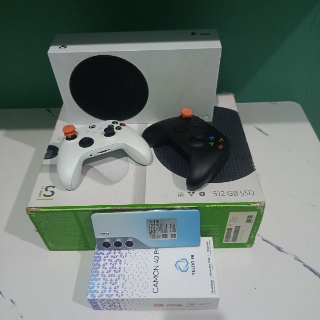SECOND Xbox Series S & Tecno Comon 40 Pro