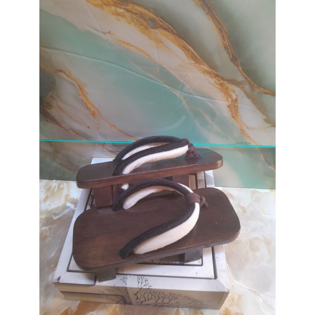 bakiak kayu,sandal jepang,sandal kayu