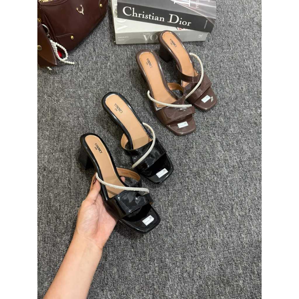 SANDAL WANITA SANDAL TEPLEK SANDAL PANSUS SANDAL HEELS SANDAL TALI SANDAL FLAT