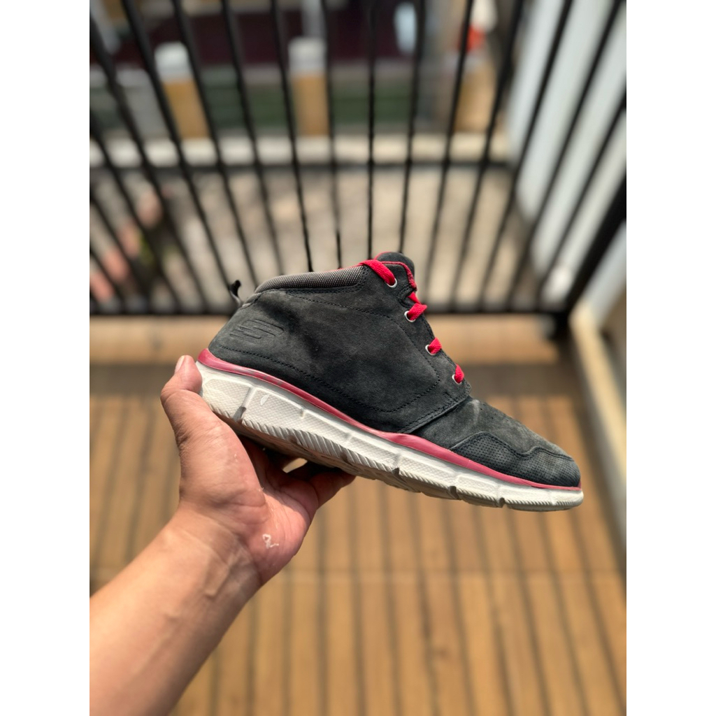 SKECHERS. Size 41, Insole 26.