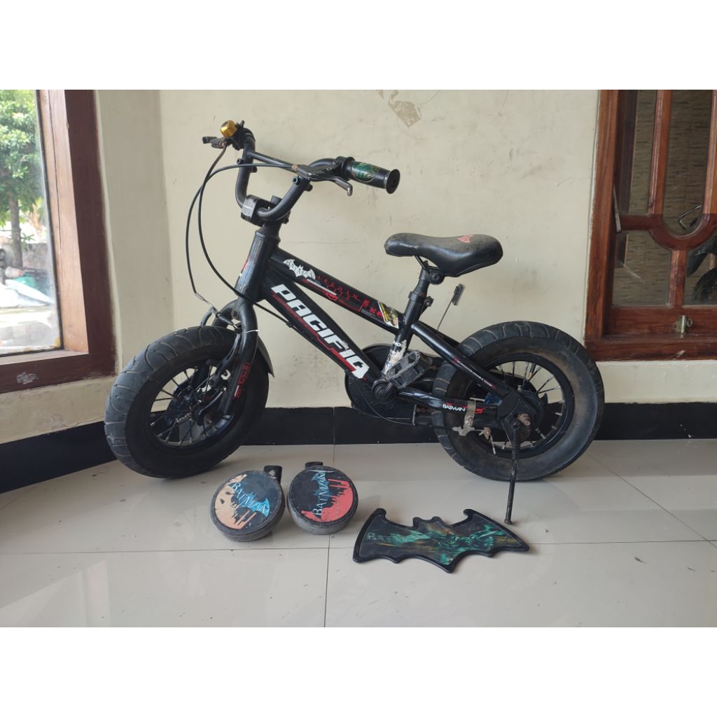 sepeda anak pacific hotshot batman 12"