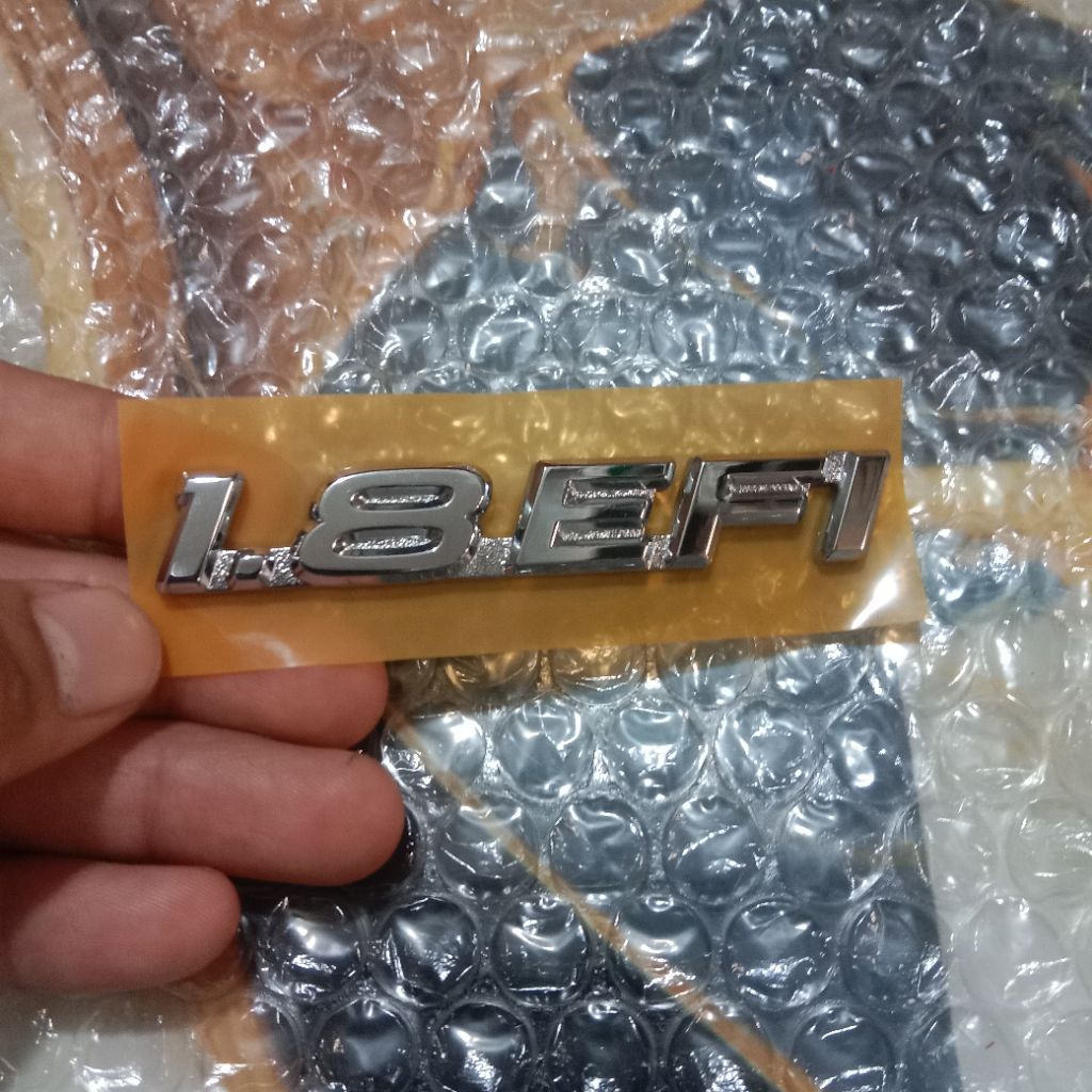 emblem cc mobil toyota kijang lgx 1.8 efi
