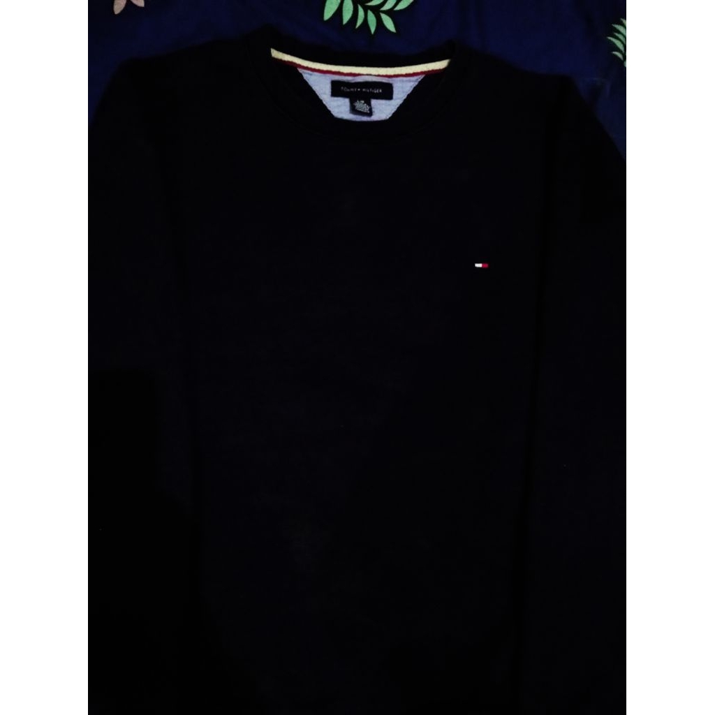 CN Sweater Crewneck brand second preloved