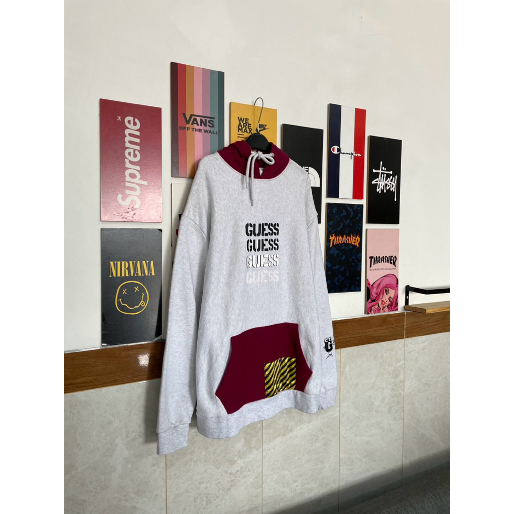 Hoodie Guess x Generations Size L fit XL ( 74x60 ) Original Second Brand