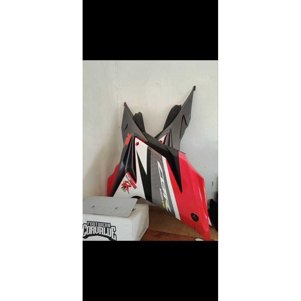 1 paket kanan kiri body samping CBR150R