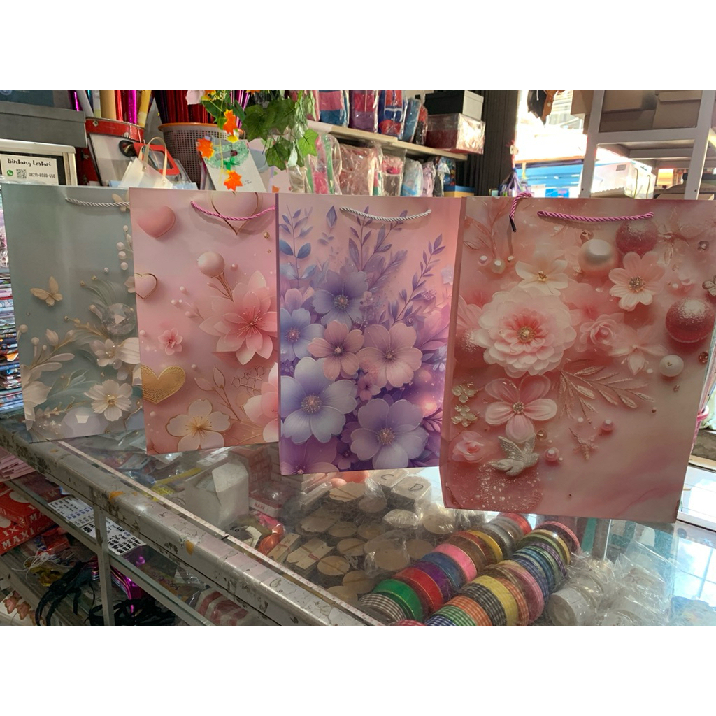 Paper Bag Fancy Large / Tas kertas Eksklusif Besar/ Tebal / Laminasi