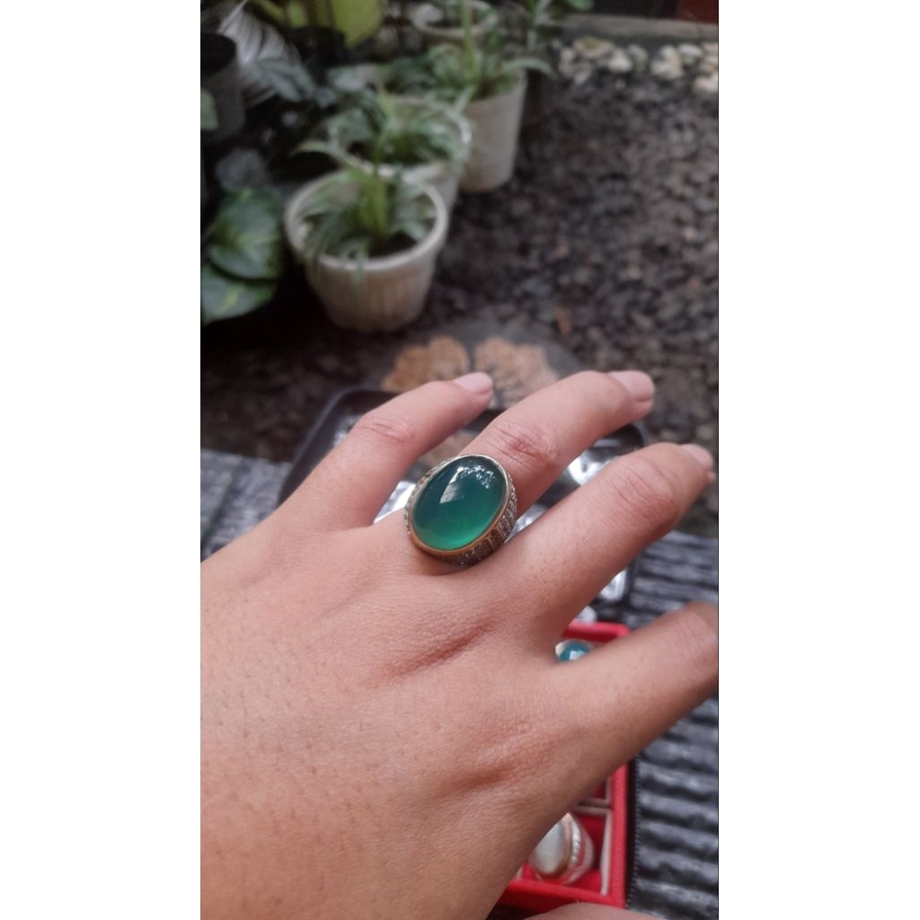 Batu Bacan Coklat Merah
