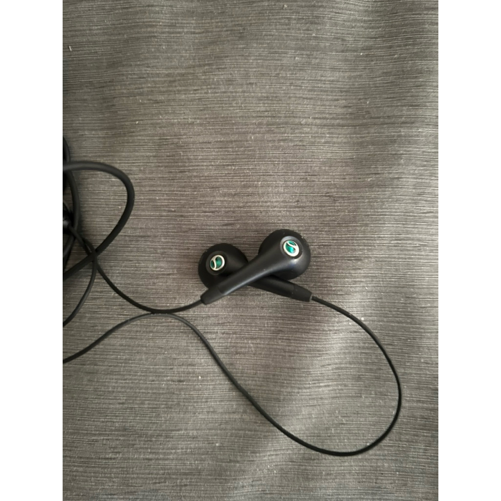 sony ericson headset original NEW