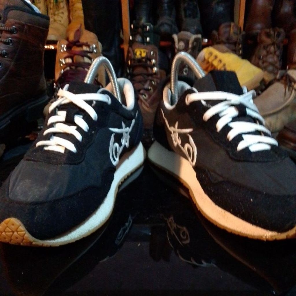 sepatu second encore