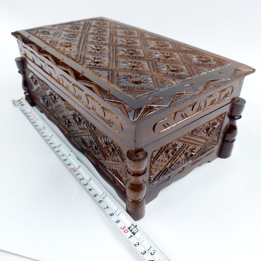 Kotak Tempat Perhiasan Motif Ukir Pahat Khas Jepara Kayu Jati Klasik