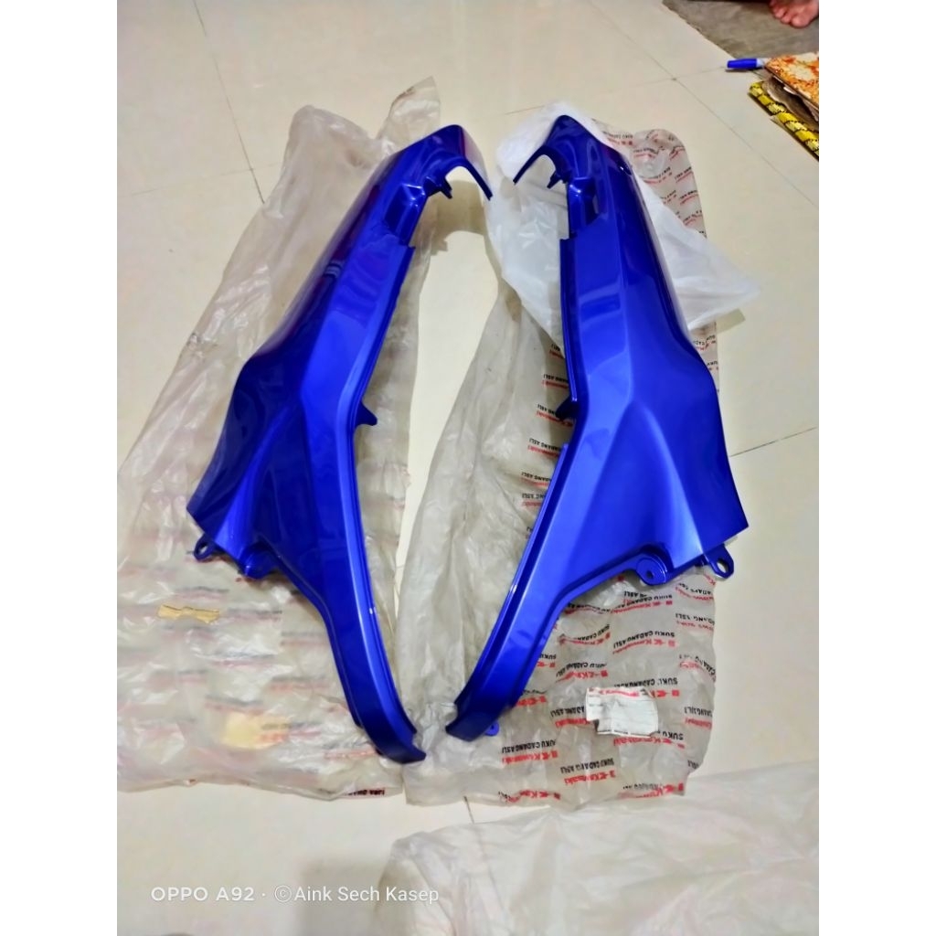 body belakang kaze r biru 409 kanan kiri