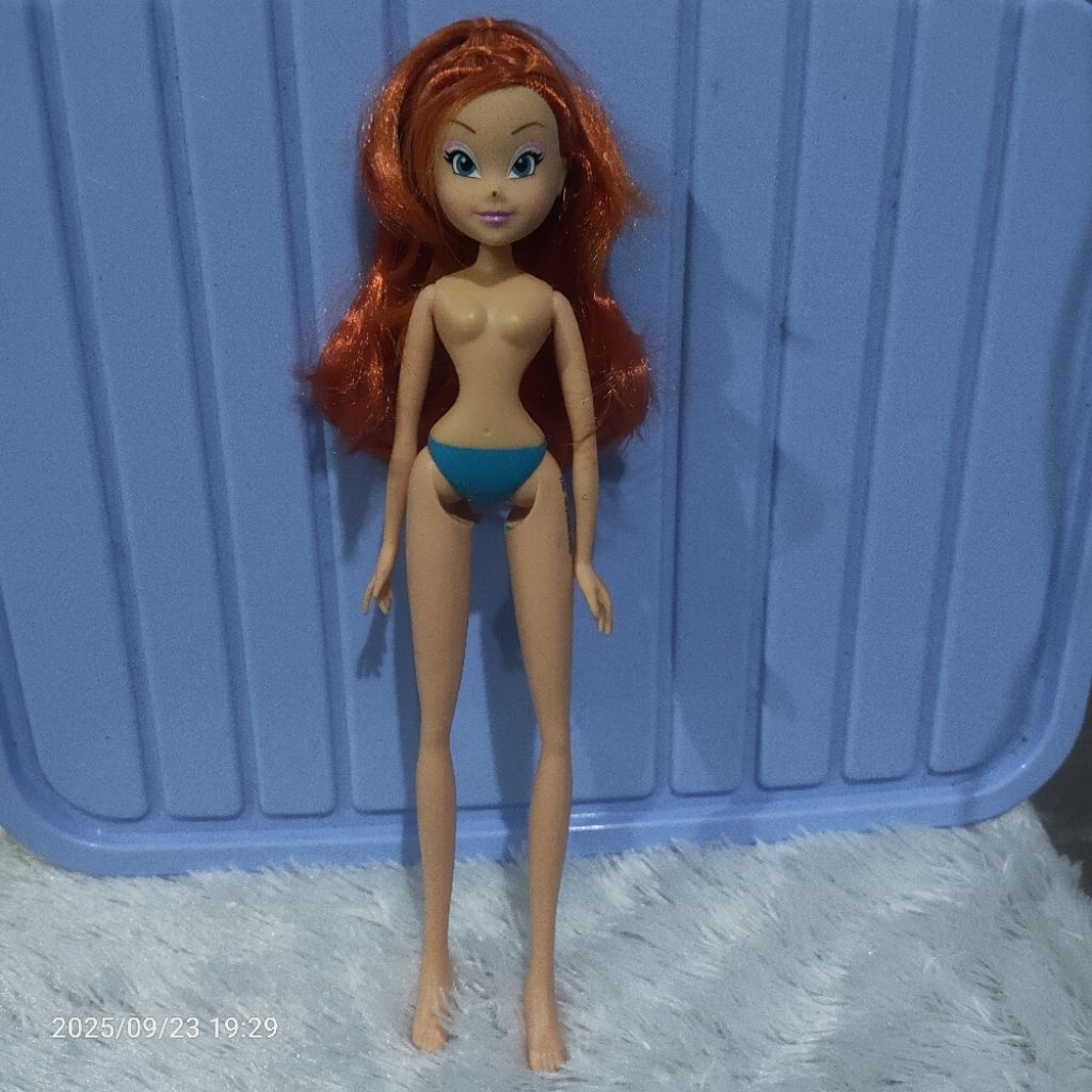 boneka bukan barbie winx club red hair