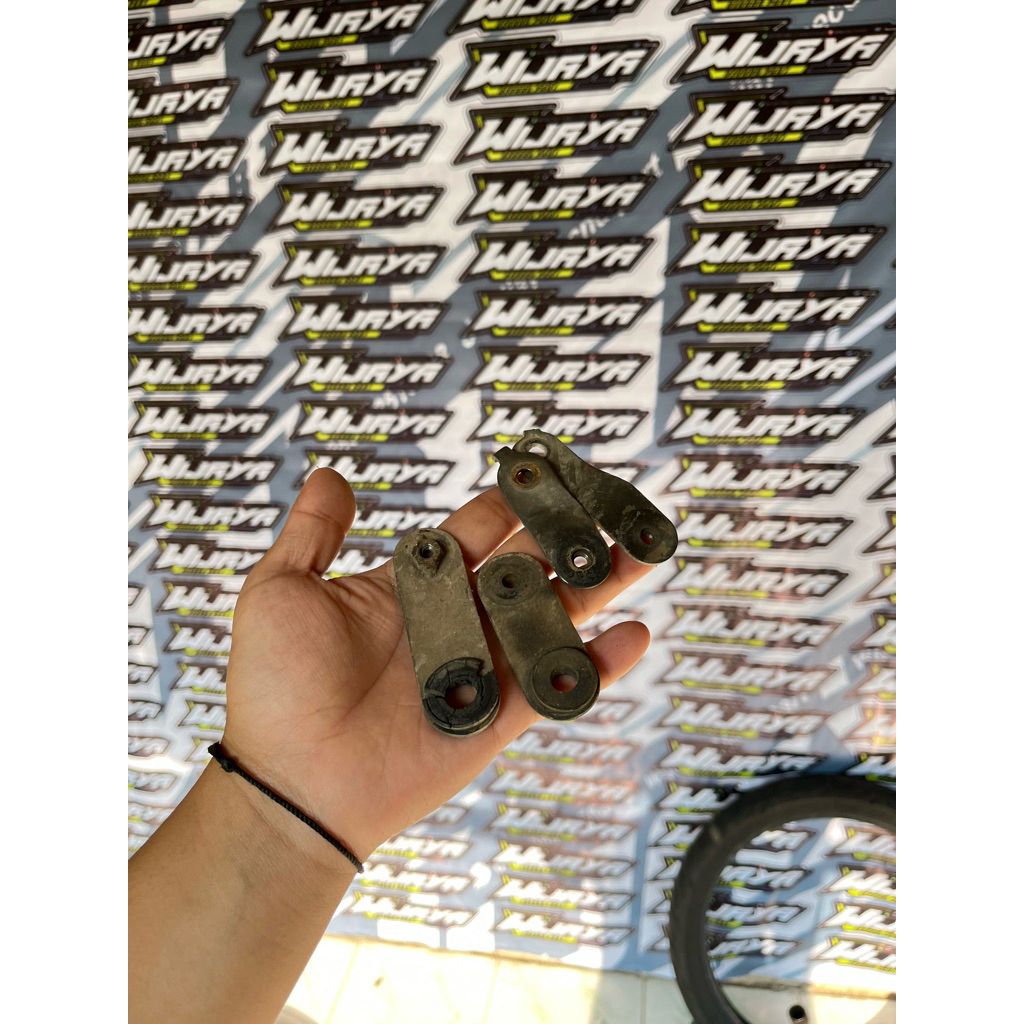 dudukan sayap bawah supra 125 ori copotan