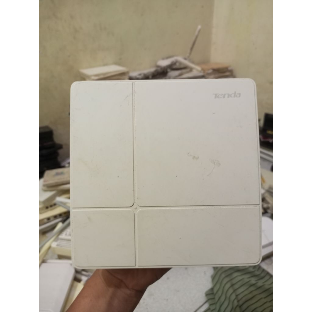 ROUTER TENDA i24 AC1200 WAFE2 CEILING ACCESS POINT
