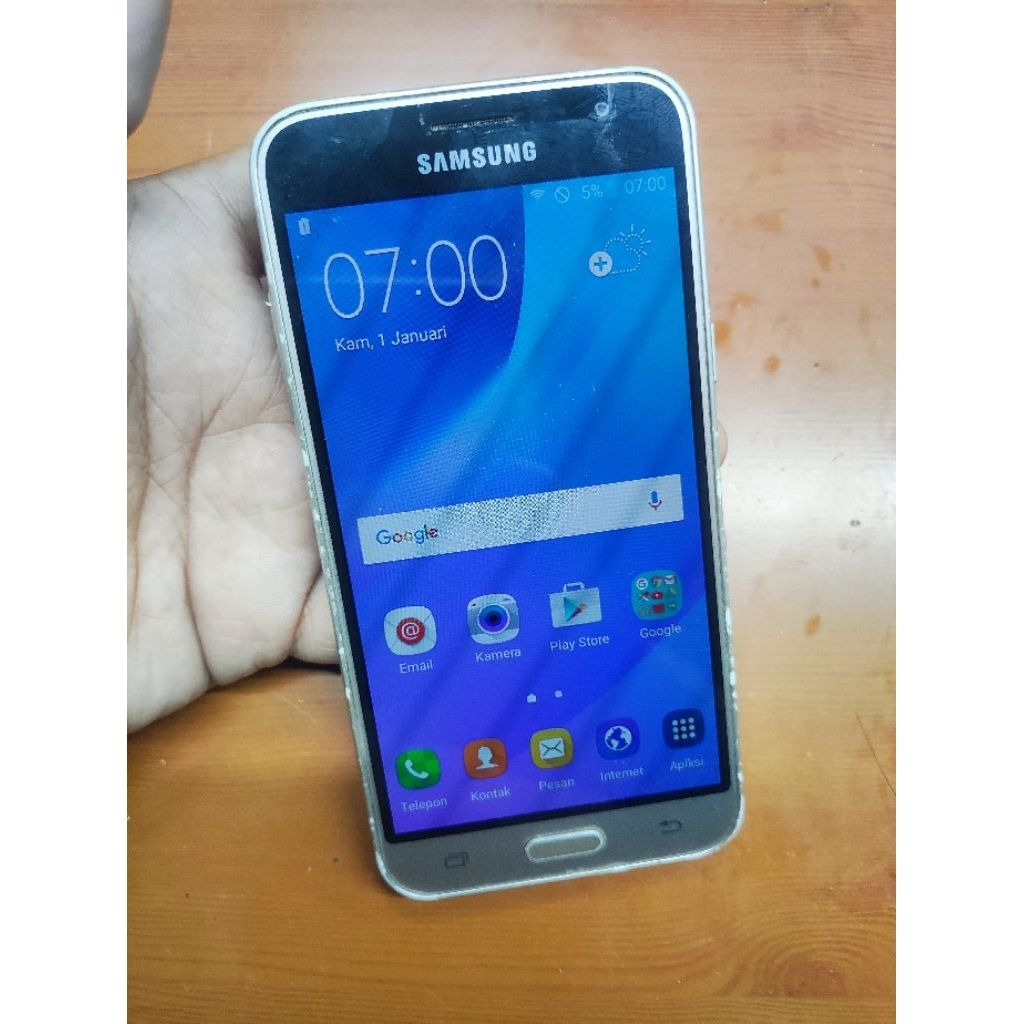SAMSUNG J3 2016 HP ANDROID SECOND BERGARANSI