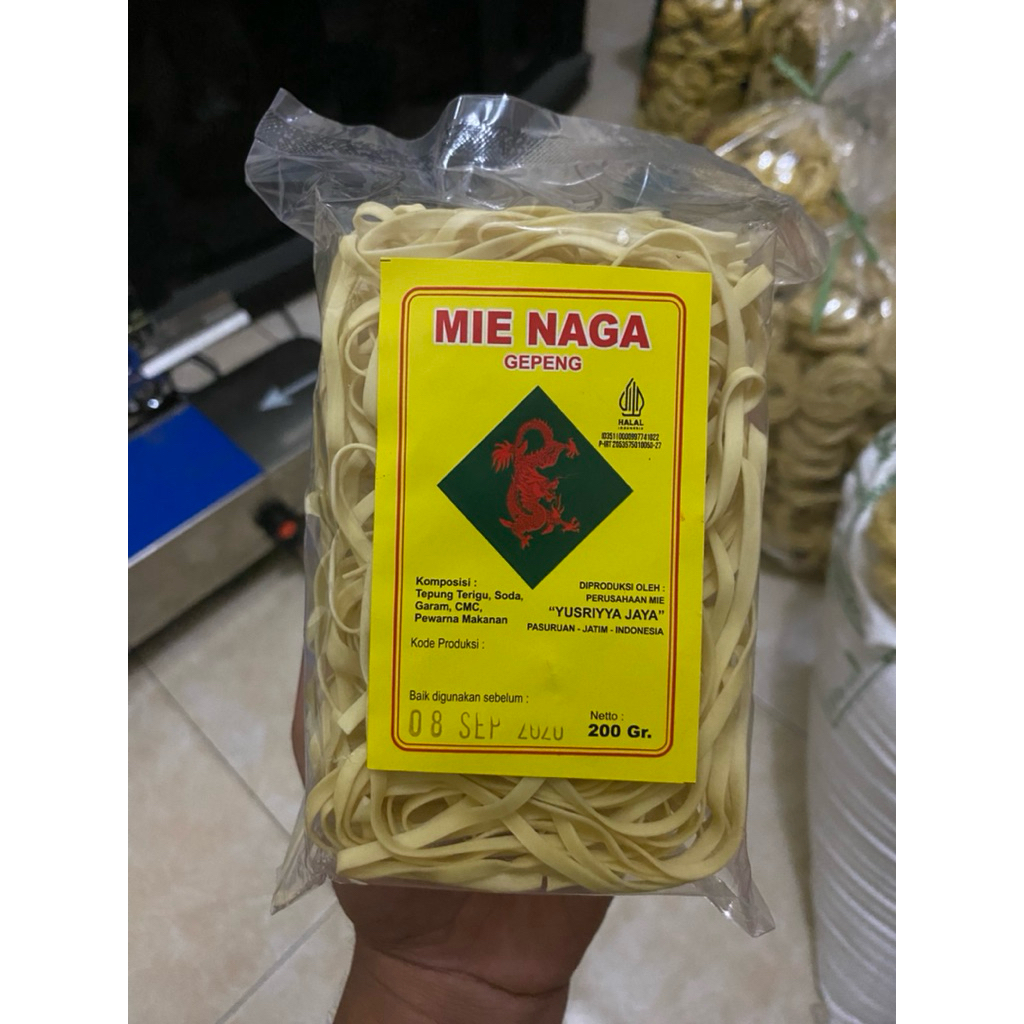 Mie Gepeng/Lebar Kering Cap Mie Naga 200 g cocok untuk Mie Kuah/Mie Goreng/Kwetiau
