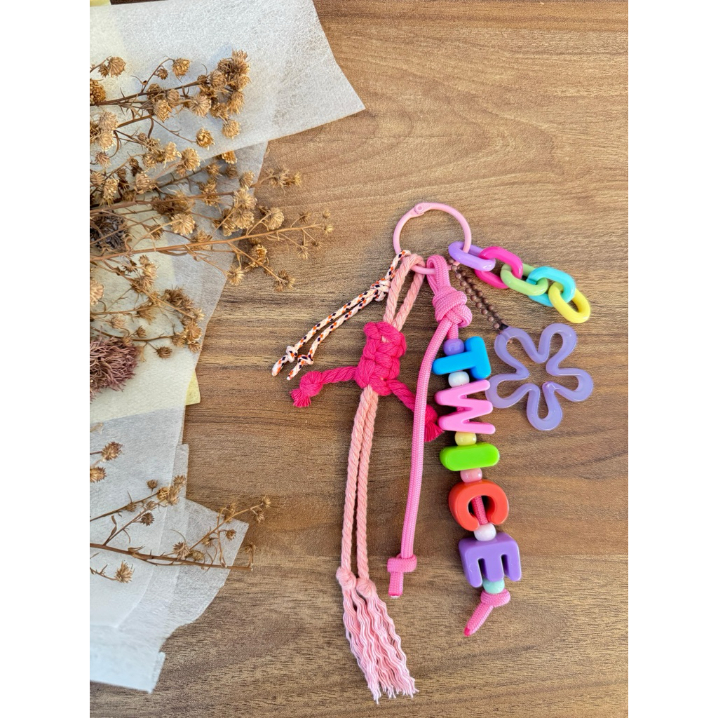 Bagcharm nama / gantungan tas custom nama / bagcharm kekinian / bagcharm unik / gantungan tas nama /