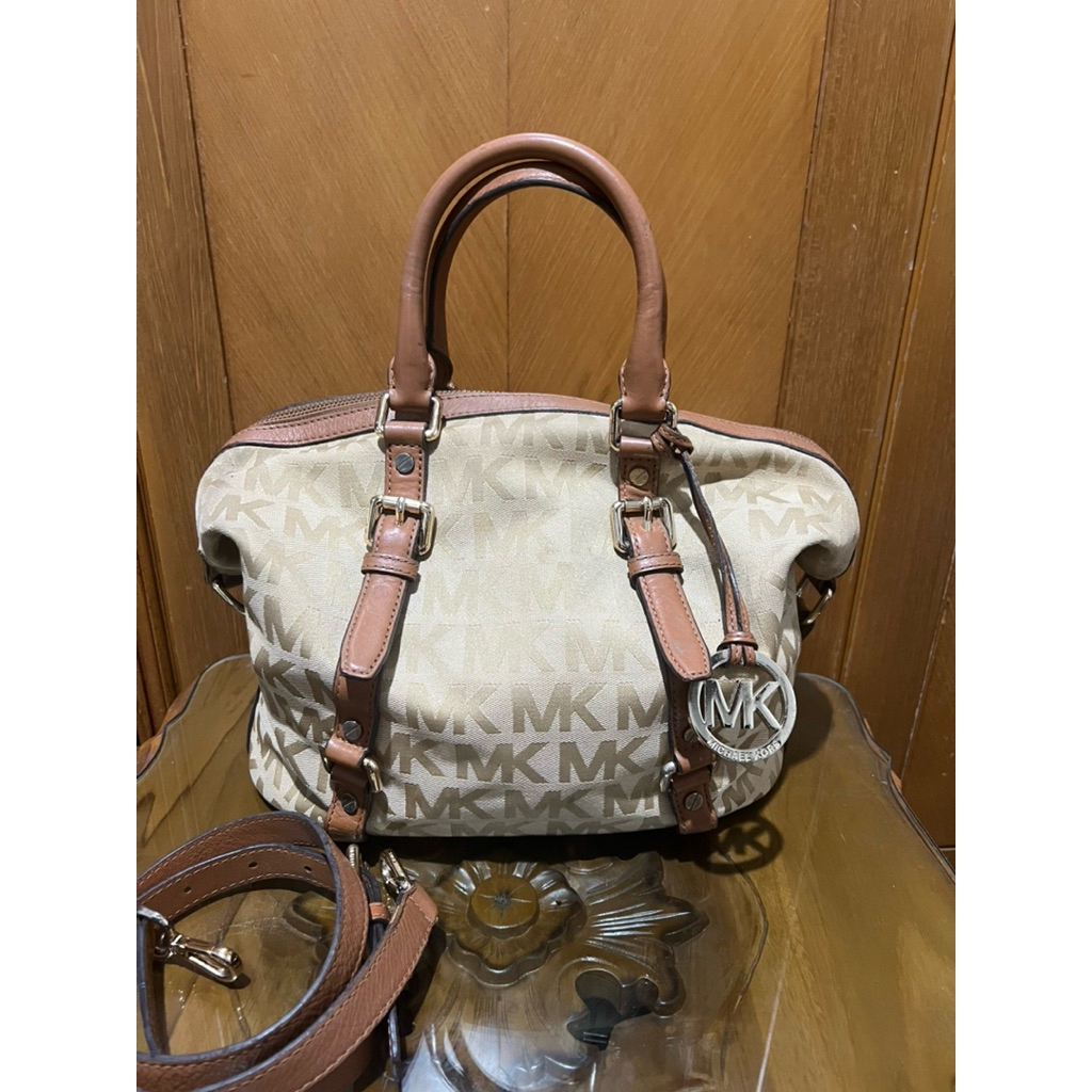 MK bedford satchel crossbody tan