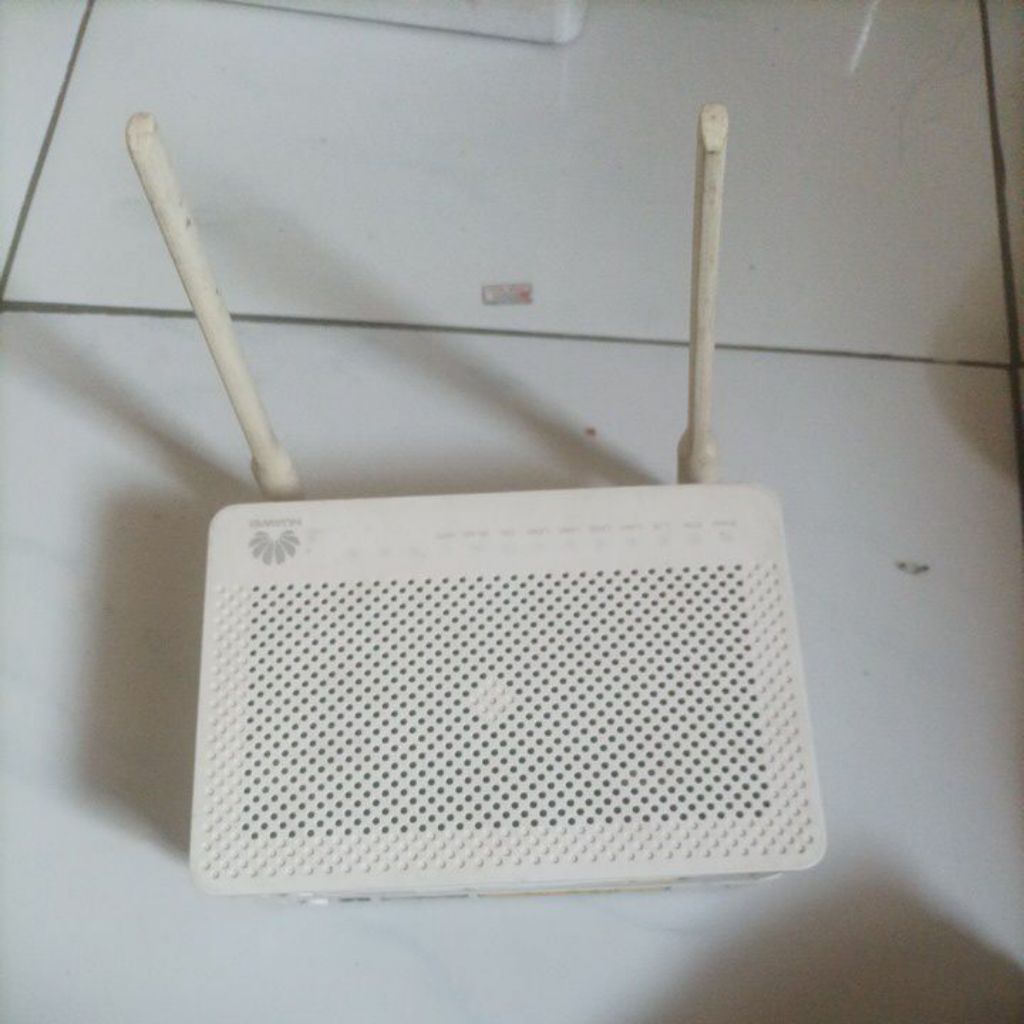 router Huawei 5h5...