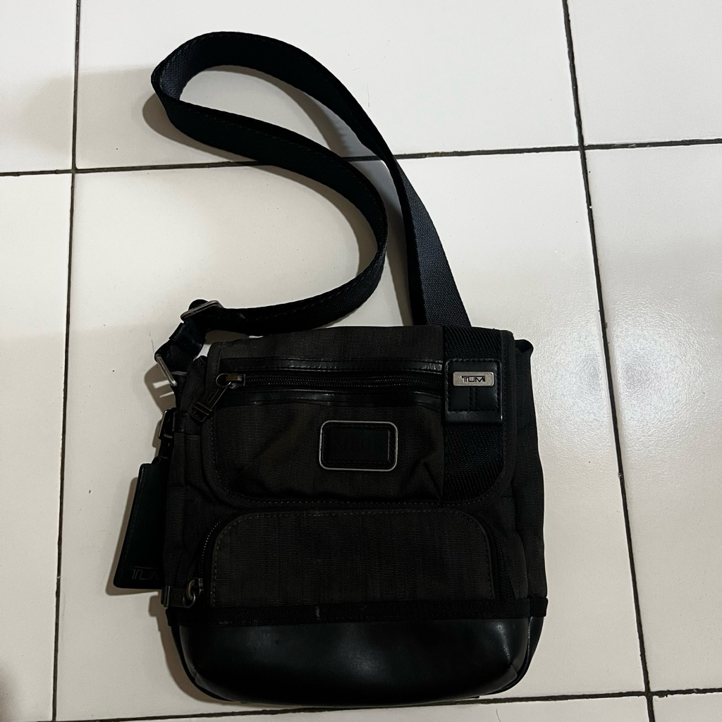 tas tumi preloved