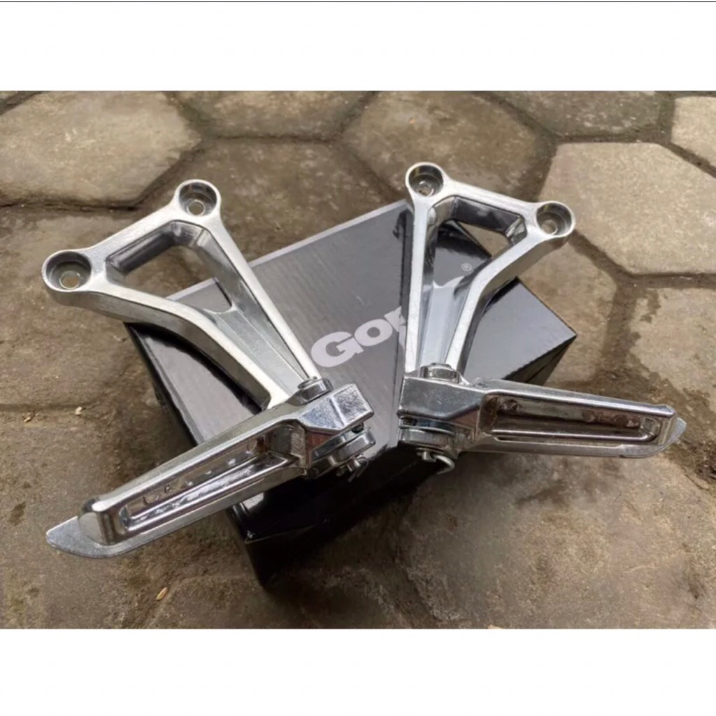 Foostep dudukan postep belakang CBR 650 gorilla import