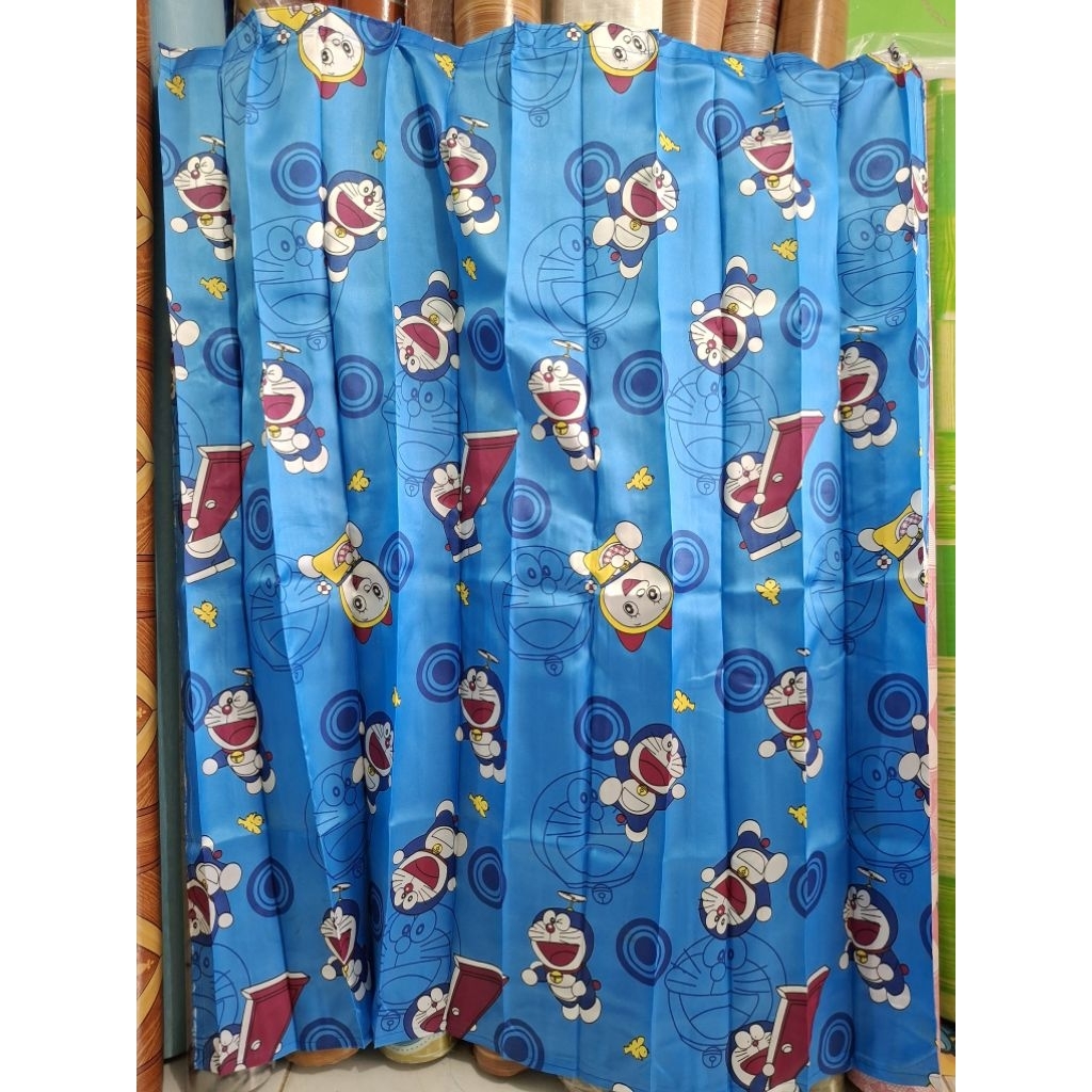 Gorden jendela Katun tebal kaku motif Doraemon  | size tinggi 120 cm x lebar 100 cm