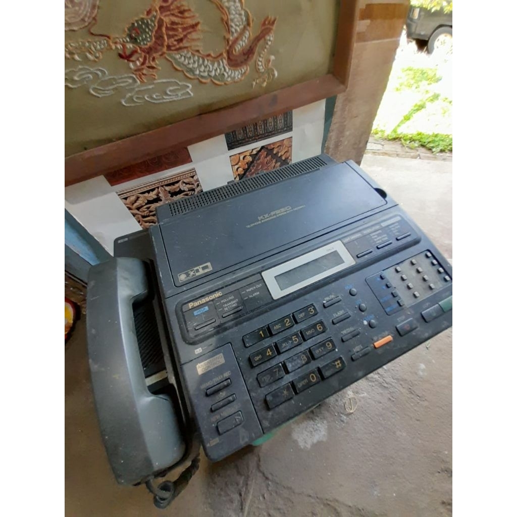 telepon 185rb jadul antik vintage display lawas kuno anggap mati