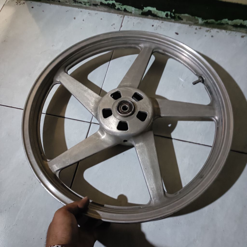 velg depan yamaha vixion old original